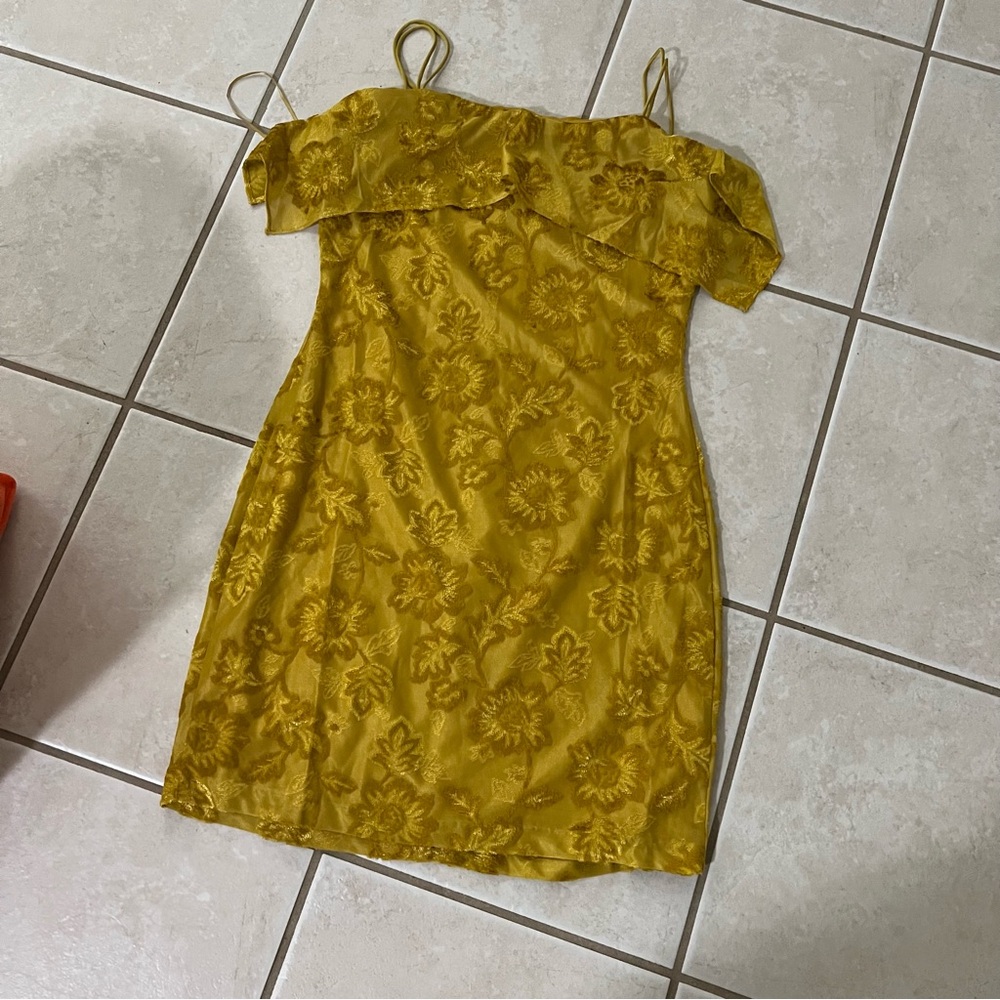 Yellow dress
